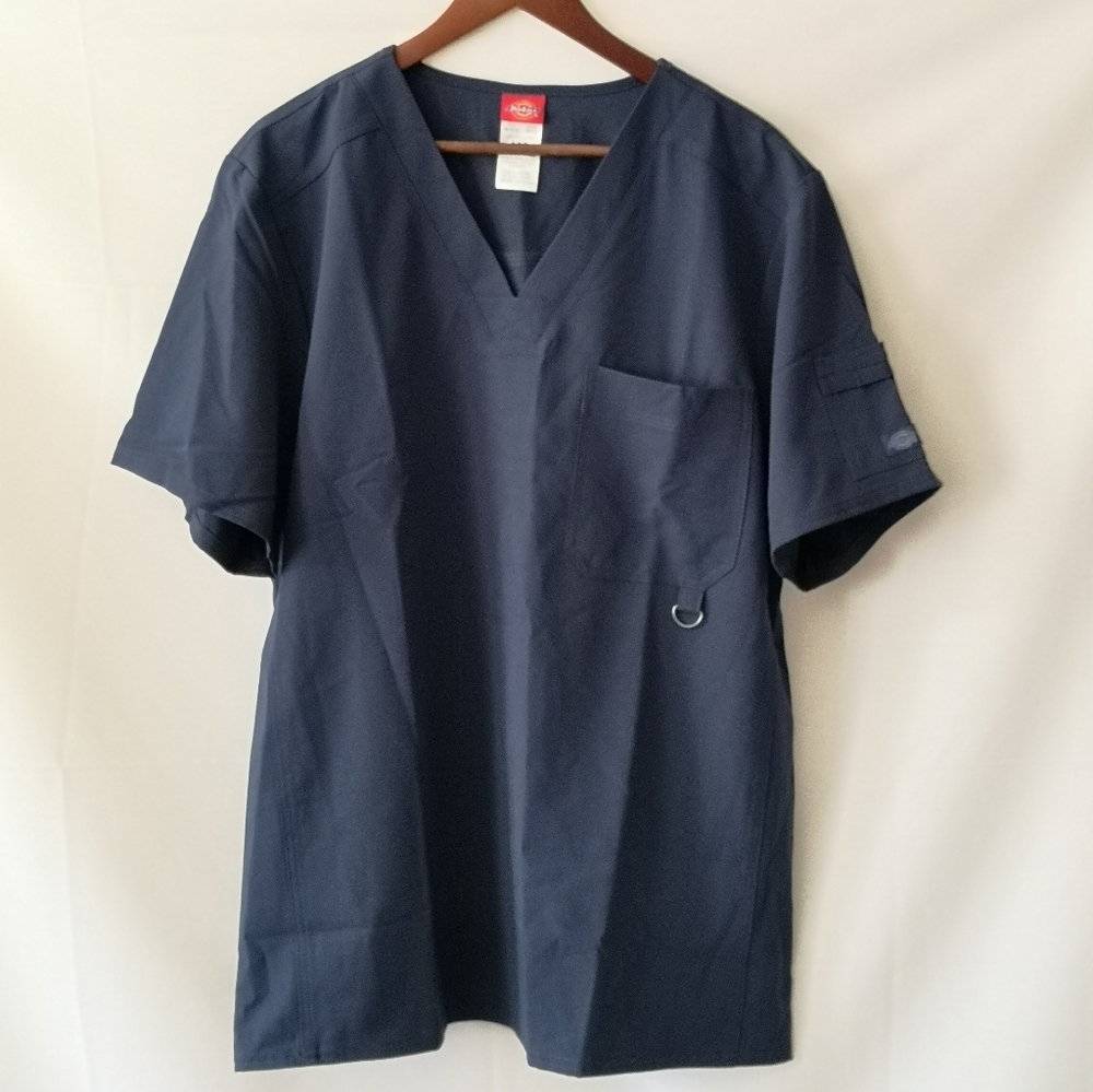 Women's Dickies Scrub Top NWOT Medium Navy Blue